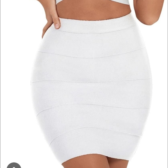 Bodycon Mini Pencil Skirt Ribbed White Small - Picture 2 of 5